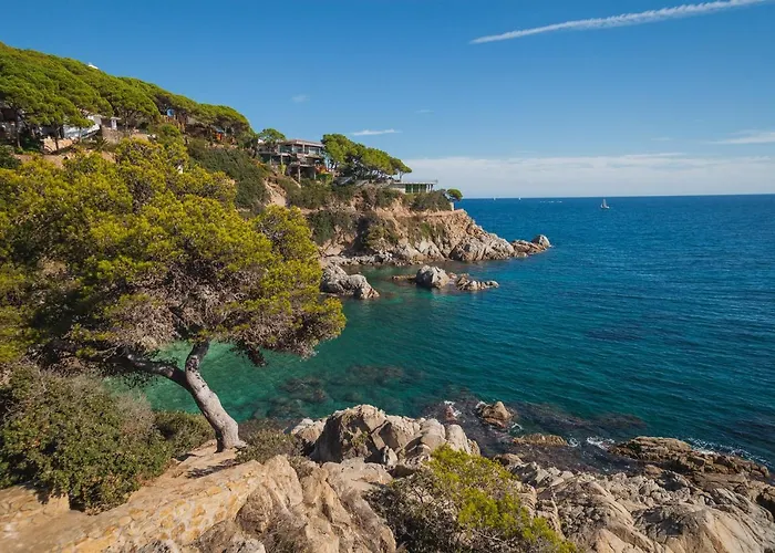 Apartments Sant Lluis Center, 2 Min Walk From The Sea