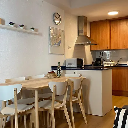 Apartments Sant Lluis Center, 2 Min Walk From The Sea Lloret de Mar Exterior photo