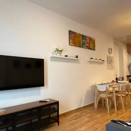 Apartments Sant Lluis Center, 2 Min Walk From The Sea Lloret de Mar Exterior photo