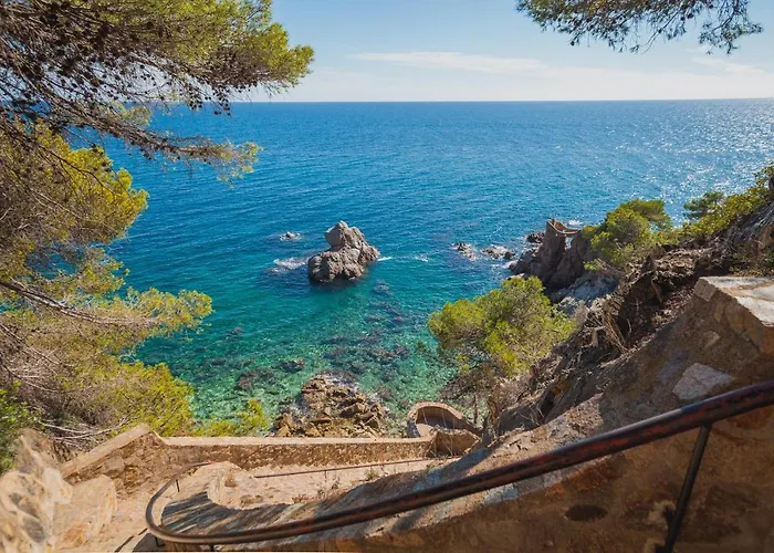Apartments Sant Lluis Center, 2 Min Walk From The Sea